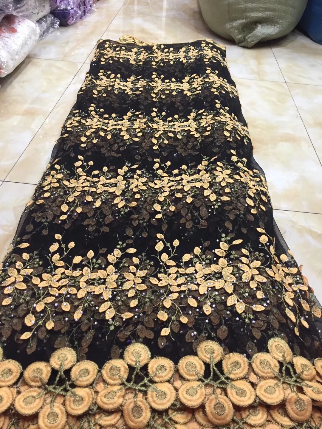 Double-color french lace embroidered african tulle net lace with stones nigerian Guipure lace fabric for wedding dress LYY932A
Double-color french lace embroidered african tulle net lace with stones nigerian Guipure lace fabric for wedding dress LYY932A