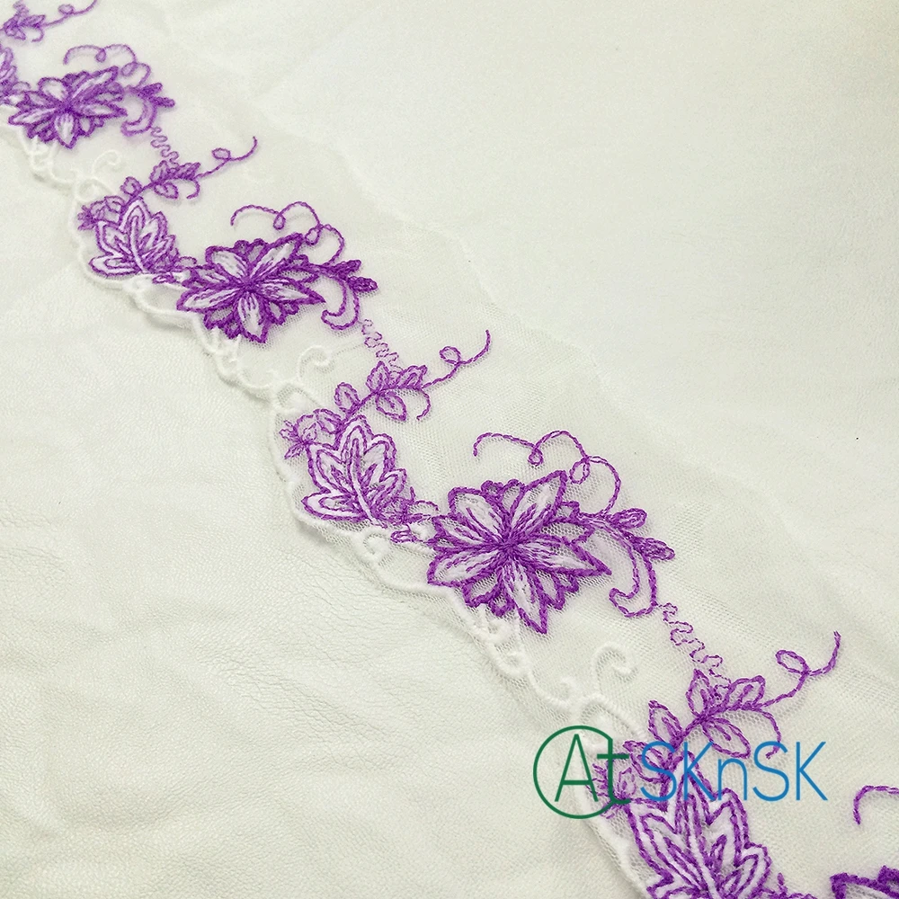 100yards/ lot high quality purple flower mesh lace french elegant lace fabric dress accessory embroidered lace ribbon 8cm Width
100yards/ lot high quality purple flower mesh lace french elegant lace fabric dress accessory embroidered lace ribbon 8cm Width