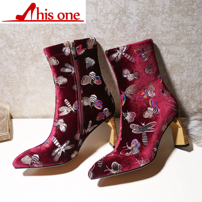HTIS ONE Short Tube Pointed Super High Heel Side Zipper Boots Women's Personality Fashion Butterfly Beautiful Boots
HTIS ONE Short Tube Pointed Super High Heel Side Zipper Boots Women's Personality Fashion Butterfly Beautiful Boots
