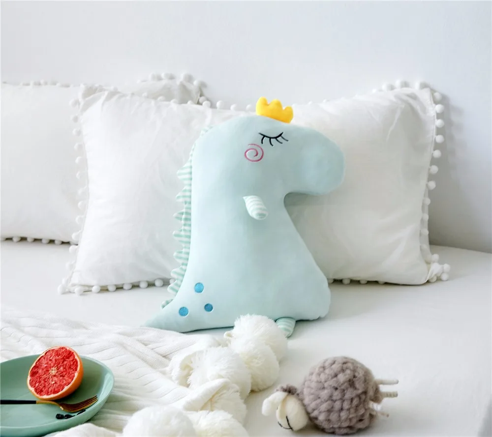 50cm*40cm cute Crown Dinosaur Cocoa Pillow plush stuffed animal plush toys baby plush toys birthday gifts home furnishings
50cm*40cm cute Crown Dinosaur Cocoa Pillow plush stuffed animal plush toys baby plush toys birthday gifts home furnishings