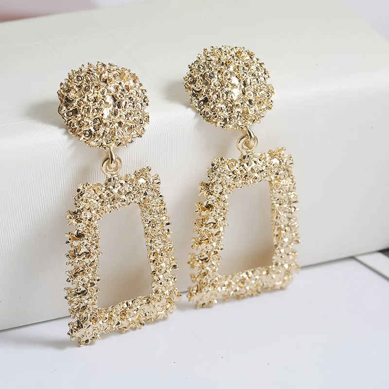 Big Vintage Earrings for women gold color oorbellen Geometric statement metal earrings Hanging fashion jewelry trendy JN0135
Big Vintage Earrings for women gold color oorbellen Geometric statement metal earrings Hanging fashion jewelry trendy JN0135