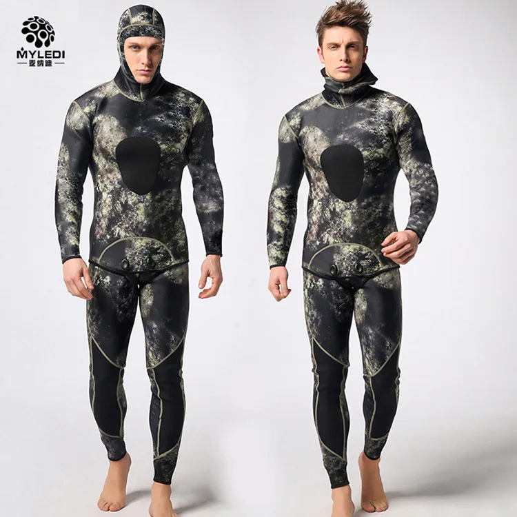 3mm Men's Camouflage Fission Two Pieces Hooded Diving Suit Thickning Warm Waterproof Surfing Wetsuit For Male Size S-XXL
3mm Men's Camouflage Fission Two Pieces Hooded Diving Suit Thickning Warm Waterproof Surfing Wetsuit For Male Size S-XXL