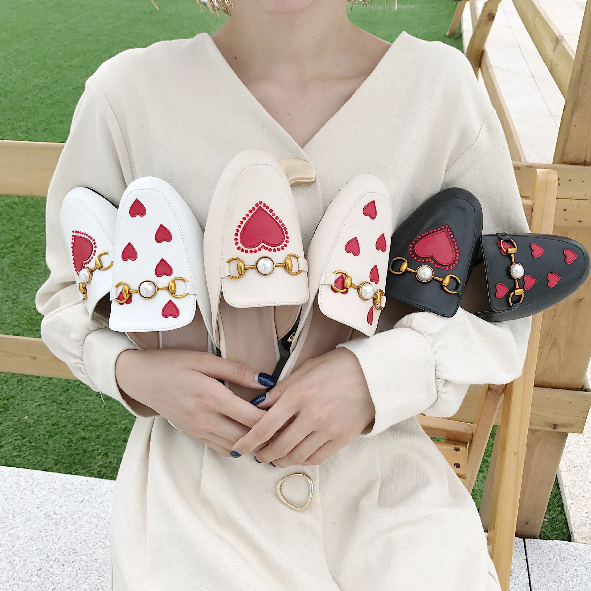 Women Mules Summer Slippers Flip Flops Heart Shape Women Beach Summer Slippers Mules Shoes Women sandalias mujer 2019
Women Mules Summer Slippers Flip Flops Heart Shape Women Beach Summer Slippers Mules Shoes Women sandalias mujer 2019