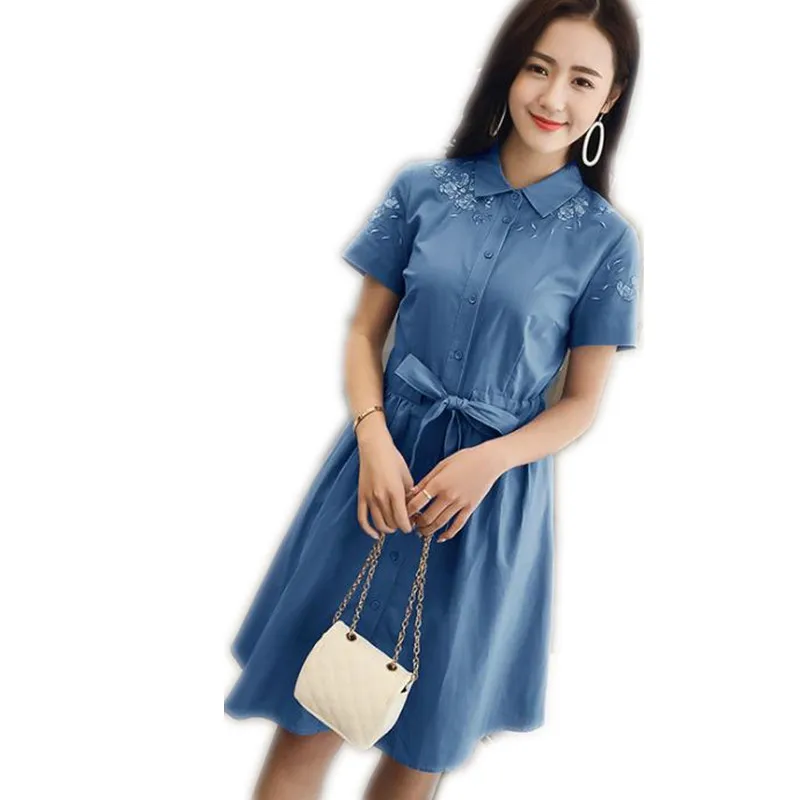 New Arrival Women Denim Dress Mini 2019 Summer Turn-Down Collar Fashion Embroidery Women Denim Dress High Quality Casual Q196
New Arrival Women Denim Dress Mini 2019 Summer Turn-Down Collar Fashion Embroidery Women Denim Dress High Quality Casual Q196