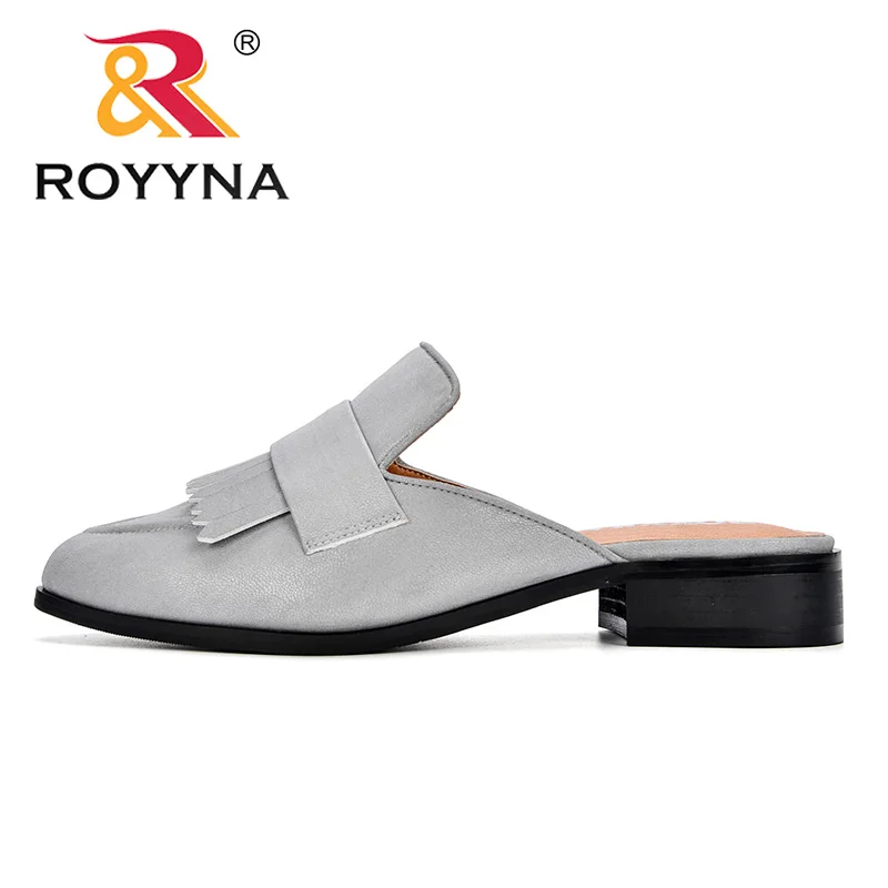 ROYYNA 2019 New Designer Slippers Women Shoes Woman Pointed Toe Ladies Female Slides Slippers Fashion Fringe Mules Shoes Comfy
ROYYNA 2019 New Designer Slippers Women Shoes Woman Pointed Toe Ladies Female Slides Slippers Fashion Fringe Mules Shoes Comfy