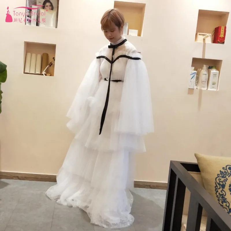 Dot Tulle Wedding Dresses Fashion Tiered ruffles bell sleeves with Black Thread Boho Fance Elegant Gelinink cupcake ZW043
Dot Tulle Wedding Dresses Fashion Tiered ruffles bell sleeves with Black Thread Boho Fance Elegant Gelinink cupcake ZW043