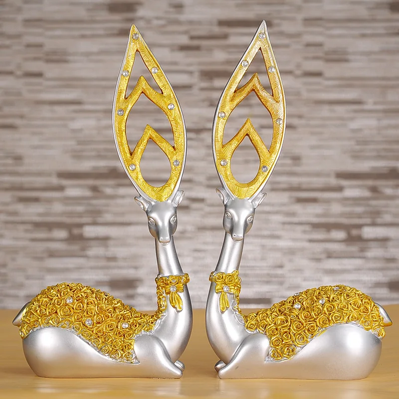Pendulum is gold and silver ACTS the role of the sitting room the bedroom table sika deer classical household act the role of
Pendulum is gold and silver ACTS the role of the sitting room the bedroom table sika deer classical household act the role of