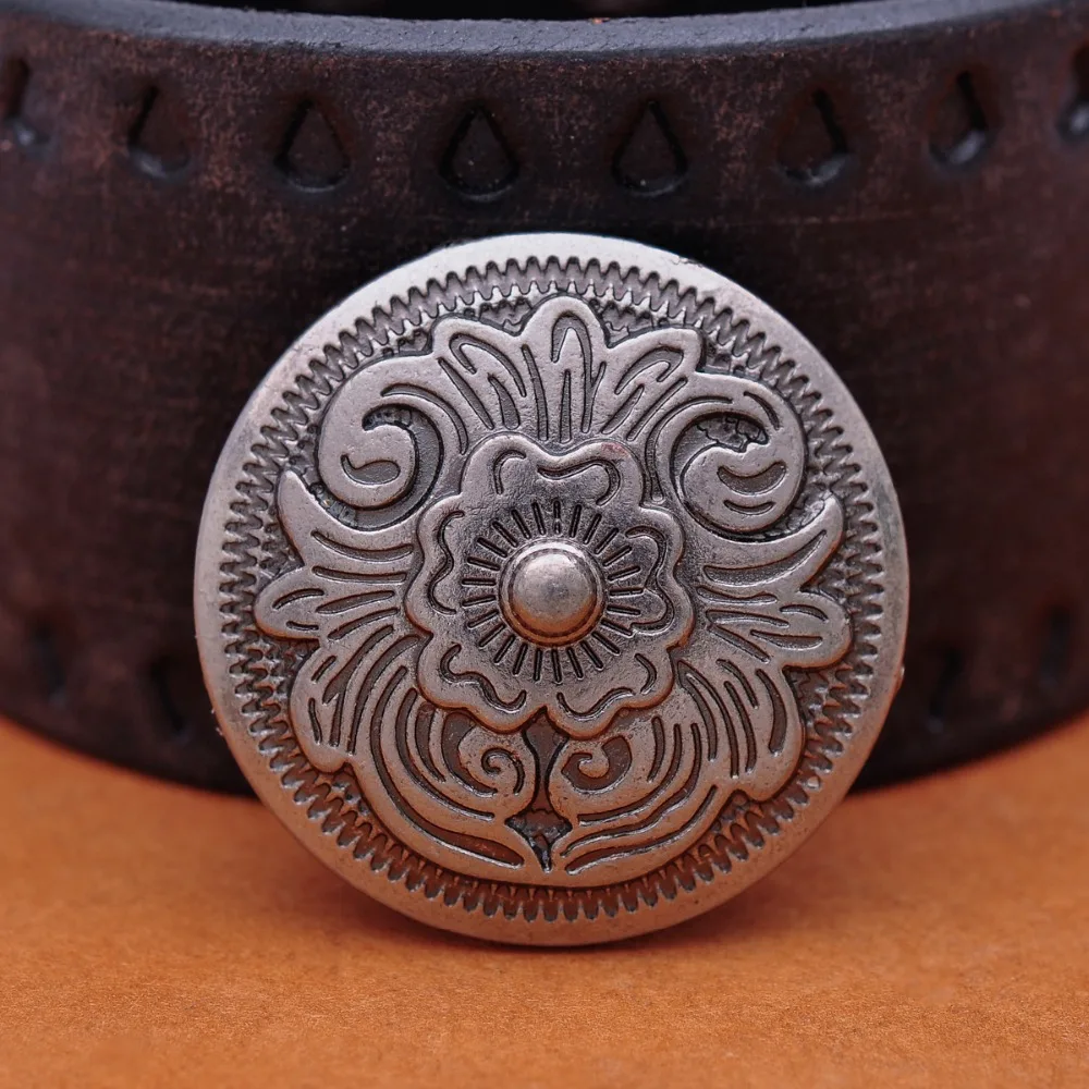 10PC 32X32MM Antique Silver Western Decor Flower Leathercraft Saddle Conchos Button Rivet Stud Set
10PC 32X32MM Antique Silver Western Decor Flower Leathercraft Saddle Conchos Button Rivet Stud Set