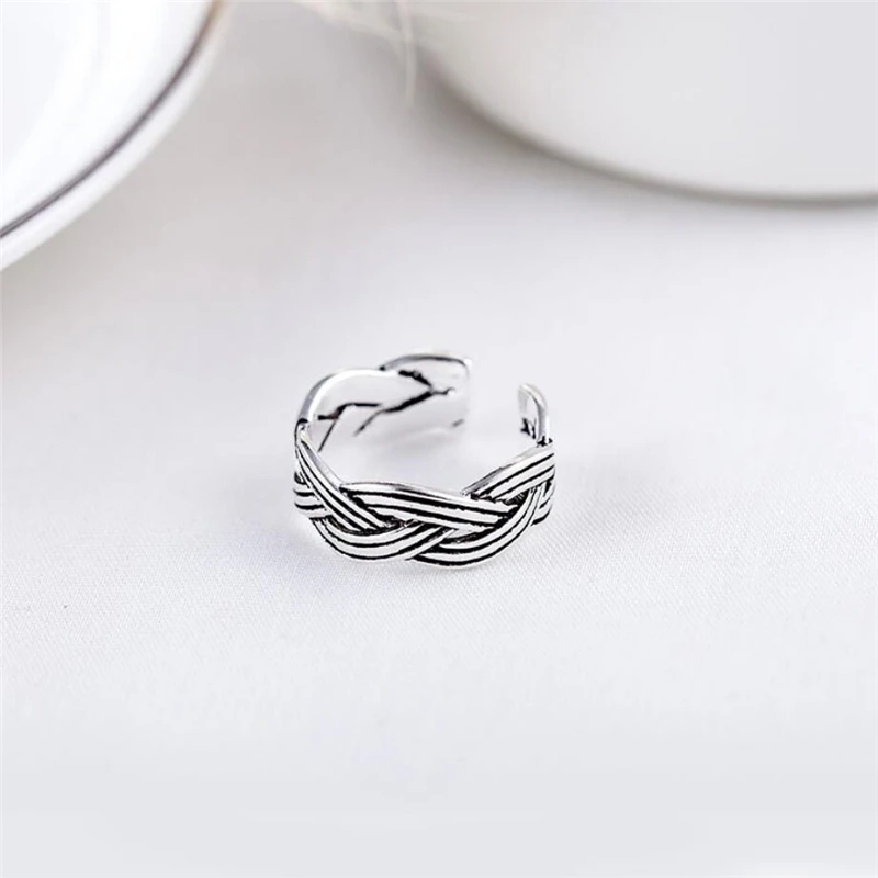Sole Memory Retro Wave Weaving Personality Creative Wild Silver Color Female Resizable Opening Rings SRI316
Sole Memory Retro Wave Weaving Personality Creative Wild Silver Color Female Resizable Opening Rings SRI316