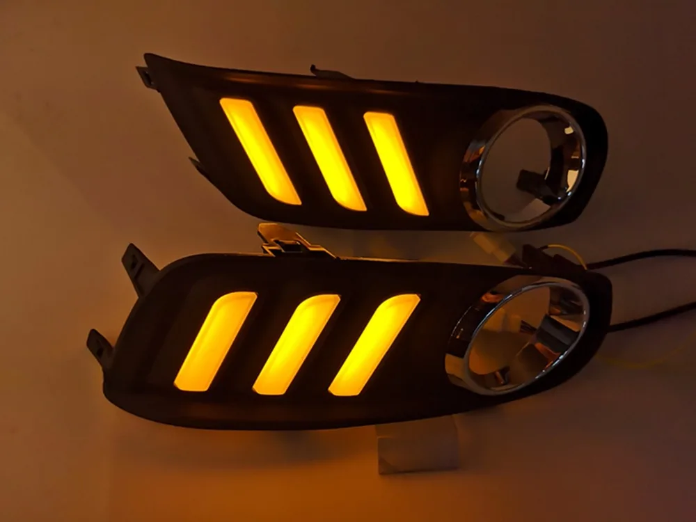 eOsuns led drl daytime running light for Nissan TIIDA 2012 with Dynamic moving yellow turn signal and blue night running light
eOsuns led drl daytime running light for Nissan TIIDA 2012 with Dynamic moving yellow turn signal and blue night running light