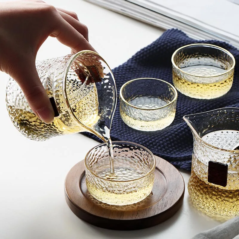 Japanese Style Glass Quick Cup Brief Transparent Glass Kung Fu Tea Set Portable Travel Teaware Sets 1 Teapot 2 Tea Cups Bag Gift
Japanese Style Glass Quick Cup Brief Transparent Glass Kung Fu Tea Set Portable Travel Teaware Sets 1 Teapot 2 Tea Cups Bag Gift