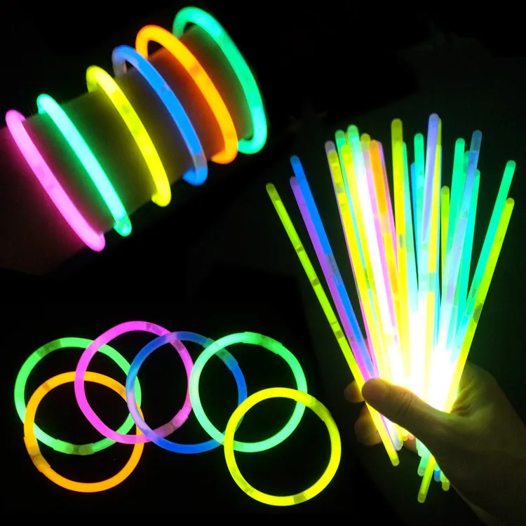 200pcs Mix Color Glow Stick luminous toys led glasses Necklace Bracelets Fluorescent festival Party Supplies Concert Decor
200pcs Mix Color Glow Stick luminous toys led glasses Necklace Bracelets Fluorescent festival Party Supplies Concert Decor