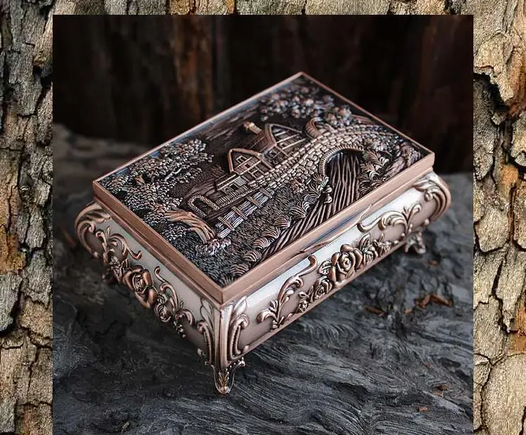 European Retro Copper Color Metal Jewelry Box Ring Storage Boxes Desktop Organizer for Girl's Gifts Z062
European Retro Copper Color Metal Jewelry Box Ring Storage Boxes Desktop Organizer for Girl's Gifts Z062