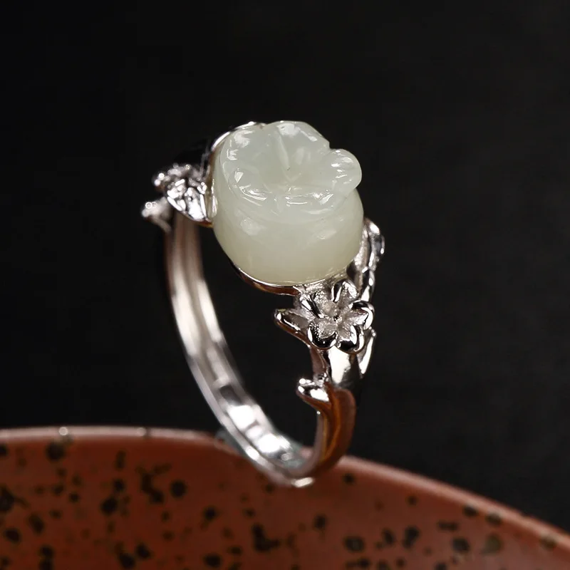 Hot silver S925 pure silver antique mosaic and Tian Yu White Jade Flower lady high-end open ring ring wholesale
Hot silver S925 pure silver antique mosaic and Tian Yu White Jade Flower lady high-end open ring ring wholesale