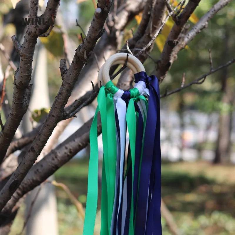 20pcs/lot Navy Stain ribbon Wooden Ring Waldorf Ribbon With Bell Hand Kite Toy for Birthday Party Favors
20pcs/lot Navy Stain ribbon Wooden Ring Waldorf Ribbon With Bell Hand Kite Toy for Birthday Party Favors
