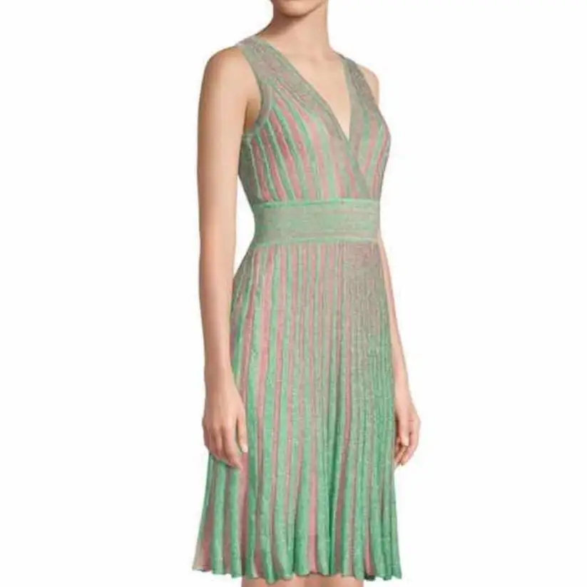 2020 Summer Stripe Dress women Elegant v-neck Slim Sweater knitted pleated dress
2020 Summer Stripe Dress women Elegant v-neck Slim Sweater knitted pleated dress