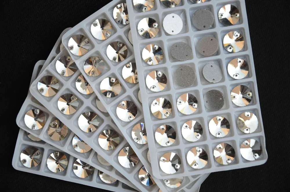 Wholesale Crystal Clear Rivoli Sew On Stone Flatback 2holes 8,10,12,14,16,18mm Round Glass Sewing Crystal Beads Dress Making
Wholesale Crystal Clear Rivoli Sew On Stone Flatback 2holes 8,10,12,14,16,18mm Round Glass Sewing Crystal Beads Dress Making