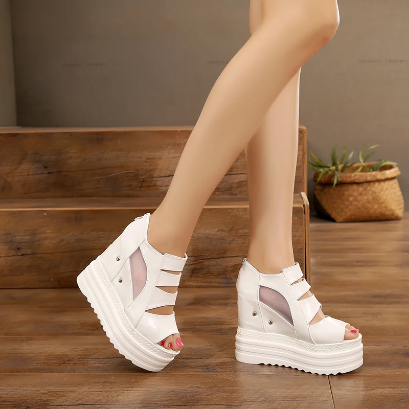 2019 Summer Buckle Women's Sandals Velvet Flock Fish Mouth Fashion high Heel Platform Open Toes Women Sandals Shoes
2019 Summer Buckle Women's Sandals Velvet Flock Fish Mouth Fashion high Heel Platform Open Toes Women Sandals Shoes