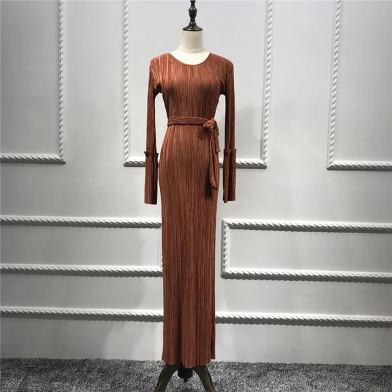 Pleated Robe Maxi Dress Muslim Abaya Cardigan Long Sleeve Gowns Islamic Dress Tunic Kimono Ramadan Islamic Prayer Clothing DQS21
Pleated Robe Maxi Dress Muslim Abaya Cardigan Long Sleeve Gowns Islamic Dress Tunic Kimono Ramadan Islamic Prayer Clothing DQS21