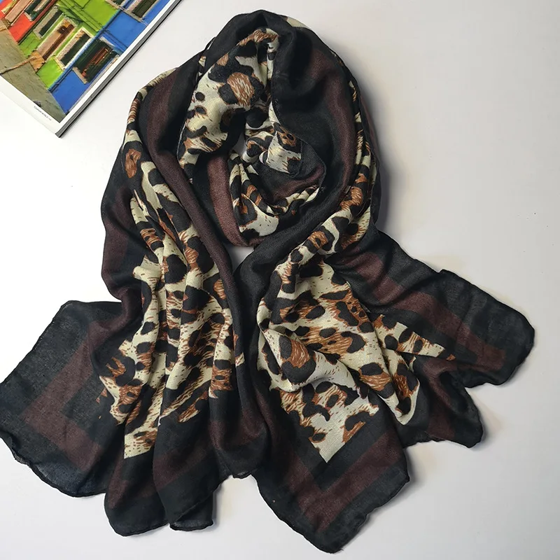 2018 Hot Sale Leopard Print Scarves And Shawls Cotton Leopard Wrap Hijab Muffler 2 Color Free Shipping
2018 Hot Sale Leopard Print Scarves And Shawls Cotton Leopard Wrap Hijab Muffler 2 Color Free Shipping