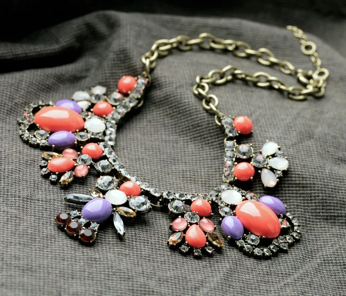 Luxury Statement Flowers Gold Color Necklace Vintage Glass Resin Necklace For Women Sweater Chains Fashion Jewelry
Luxury Statement Flowers Gold Color Necklace Vintage Glass Resin Necklace For Women Sweater Chains Fashion Jewelry
