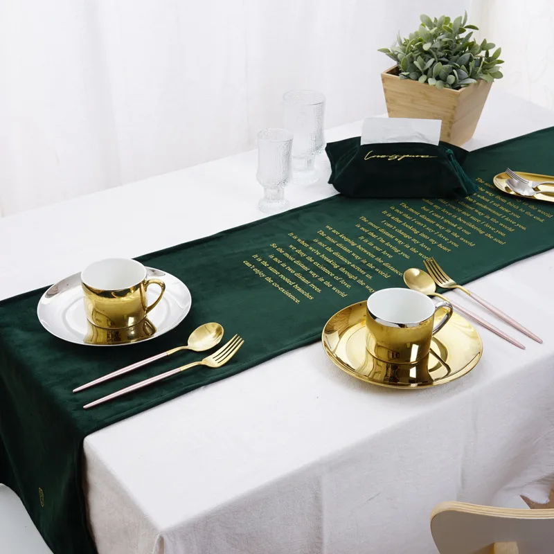 Elegant British Table Cloth Velvet English Alphabet Table Runner Home Hotel Decor Nordic Simple Blackish Green Bed Towel
Elegant British Table Cloth Velvet English Alphabet Table Runner Home Hotel Decor Nordic Simple Blackish Green Bed Towel