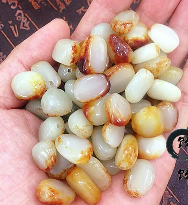 A series of three genuine wholesale natural hetian jade jewelry jade pieces DIY knitting accessories - Jade
A series of three genuine wholesale natural hetian jade jewelry jade pieces DIY knitting accessories - Jade