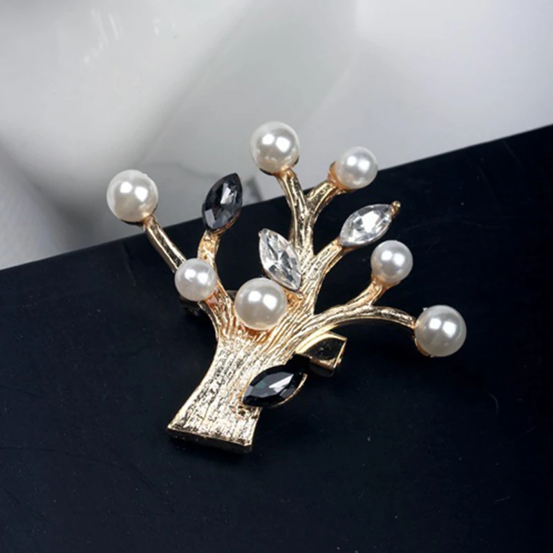 White Simulated Pearl Black Drop-Shaped Crystal Golden Tree Vivid Fancy Brooches For Women
White Simulated Pearl Black Drop-Shaped Crystal Golden Tree Vivid Fancy Brooches For Women