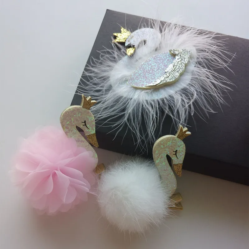 1pc Glitter Pink Swan Kid Hair Clip with Chiffon Flower White Sparkly Cartoon Animal Swan Graceful Feather Gold Crown Barrette
1pc Glitter Pink Swan Kid Hair Clip with Chiffon Flower White Sparkly Cartoon Animal Swan Graceful Feather Gold Crown Barrette