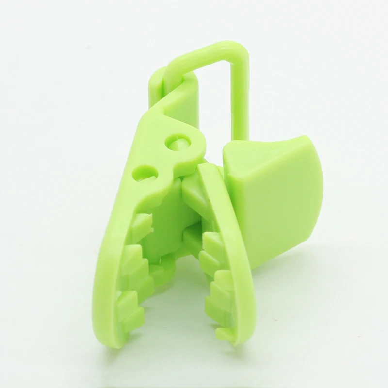 400pcs 10 Colors For Options KAM Plastic Clip Plastic Pacifier Clip Transparent Soother Clip For Baby Mix Colors S017 20mm
400pcs 10 Colors For Options KAM Plastic Clip Plastic Pacifier Clip Transparent Soother Clip For Baby Mix Colors S017 20mm