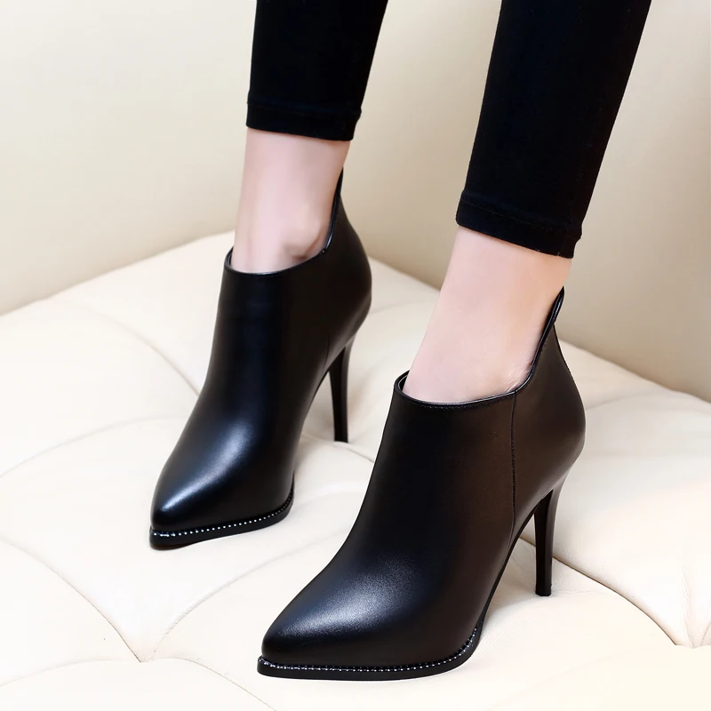 New Genuine Split Leather Shoes Women Ankle Boots Autumn Thin High Heel Martin Boots Zip Winter Pointed Toe Shoes Black G0016
New Genuine Split Leather Shoes Women Ankle Boots Autumn Thin High Heel Martin Boots Zip Winter Pointed Toe Shoes Black G0016