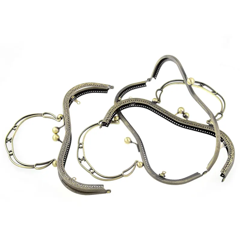 10PCS Bronze Tone Metal Frame Kiss Clasps Handbag Clutch Buckles DIY Hollow Handle Sewing Holes 20cm Luggage&Bag Hardware
10PCS Bronze Tone Metal Frame Kiss Clasps Handbag Clutch Buckles DIY Hollow Handle Sewing Holes 20cm Luggage&Bag Hardware