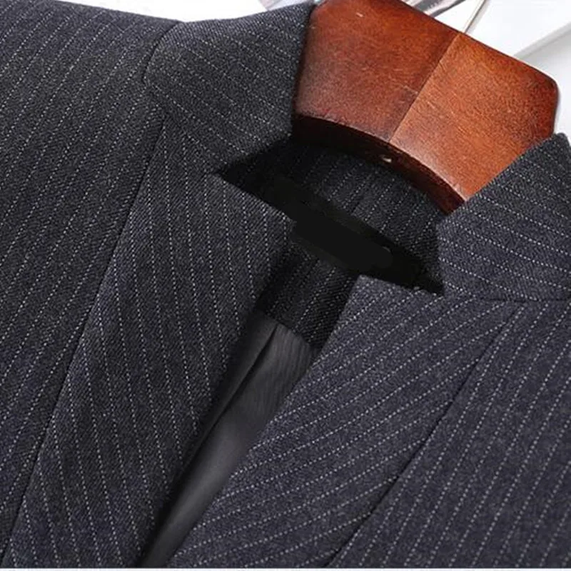 New Fashion black stripe skirt suits business office women slim long sleeve blazer with skirt plus size formal work wear
New Fashion black stripe skirt suits business office women slim long sleeve blazer with skirt plus size formal work wear