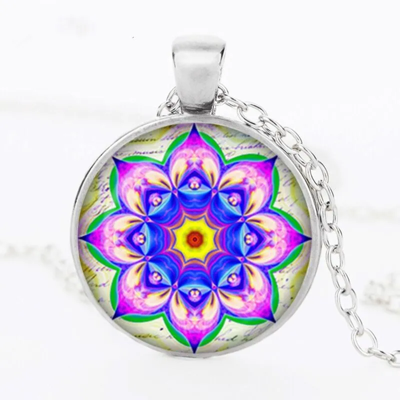 Explosion! New fashion colorful mandala glass pendant necklace fashion ladies men's necklace jewelry gift
Explosion! New fashion colorful mandala glass pendant necklace fashion ladies men's necklace jewelry gift