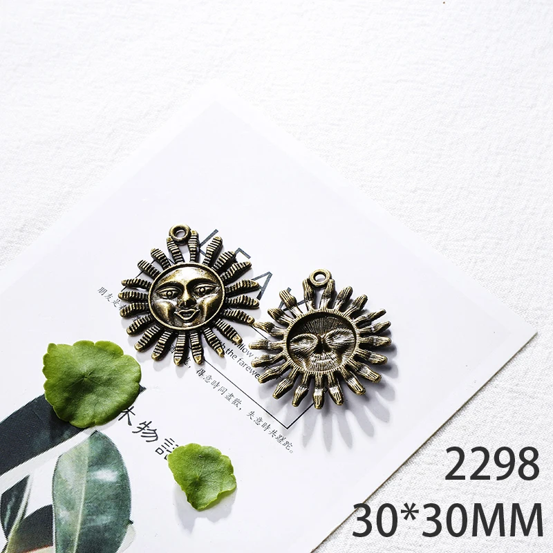 30*30mm 4pcs Sun Alloy Pendant For Diy Jewelry Making 2 Colors Antique Silver Antique Bronze No.2298
30*30mm 4pcs Sun Alloy Pendant For Diy Jewelry Making 2 Colors Antique Silver Antique Bronze No.2298
