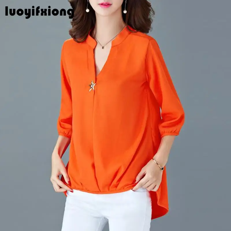 Women Blouses 2021 Summer Kimono Women Shirts Casual V-neck Womens Tops and Blouses Plus Size 5XL Fashion Loose Blusas Mujer
Women Blouses 2021 Summer Kimono Women Shirts Casual V-neck Womens Tops and Blouses Plus Size 5XL Fashion Loose Blusas Mujer
