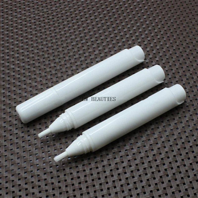 200Pcs/Lot 5ML Black white Plastic Empty Nail Oil Pen Style Bottle with Brush for Nail Polish Makeup Pen
200Pcs/Lot 5ML Black white Plastic Empty Nail Oil Pen Style Bottle with Brush for Nail Polish Makeup Pen