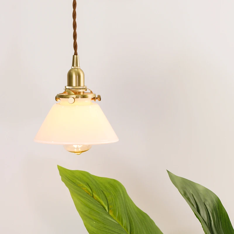 EL Cone shape Vintage Glass Brass Pendant Lamp Bedroom Livingroom Indoor Lighting
EL Cone shape Vintage Glass Brass Pendant Lamp Bedroom Livingroom Indoor Lighting
