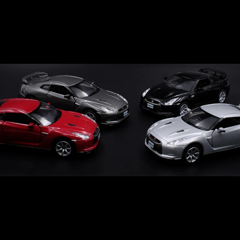Модель спортивного автомобиля Kinsmart 1:36 2009 GT-R R35 литой автомобиль из сплава игрушка