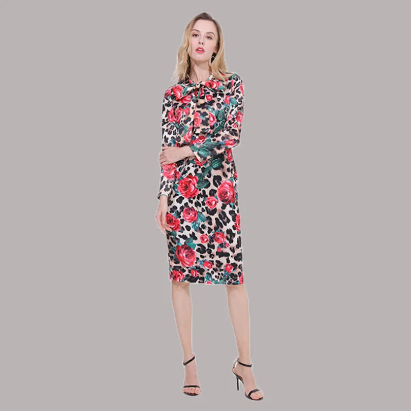 High Quality 2019 Spring Summer New Women's Dress Amazing Rose Leopard Print Lace Lapels Long Sleeve One Step Ladies Beach Dress
High Quality 2019 Spring Summer New Women's Dress Amazing Rose Leopard Print Lace Lapels Long Sleeve One Step Ladies Beach Dress
