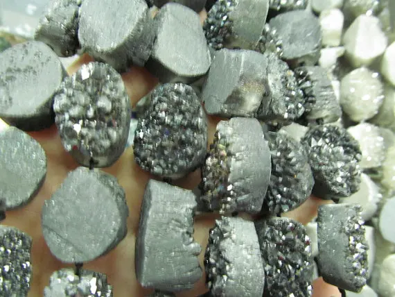 wholesale 10-20mm full strand Genuine Duzy Drusy Agate oval egg cabochon white grey black silver mixed loose bead
wholesale 10-20mm full strand Genuine Duzy Drusy Agate oval egg cabochon white grey black silver mixed loose bead