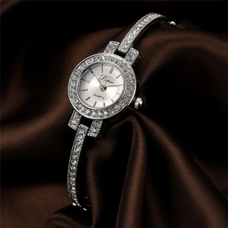 Fashion Ladies Quartz Wrist Watch 2019 New Hot Sale Reloj Mujer Top Brand Luxury Elegant Lady Digital Display Watch 3L45
Fashion Ladies Quartz Wrist Watch 2019 New Hot Sale Reloj Mujer Top Brand Luxury Elegant Lady Digital Display Watch 3L45