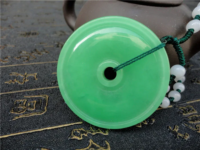 Authentic natural stone myanmar peace clasp pendant necklace for men and women green holiday gift jadeware jewelry
Authentic natural stone myanmar peace clasp pendant necklace for men and women green holiday gift jadeware jewelry