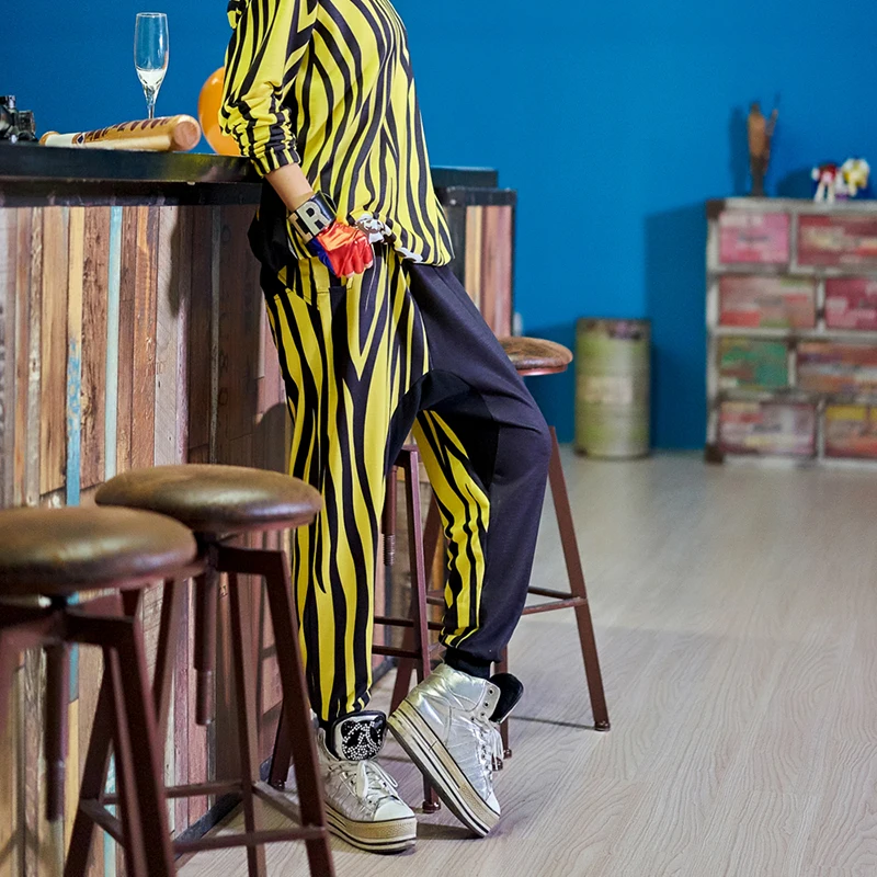 2019 spring women's new zebra yellow black striped graffiti print harem pants wild feet pants hip-hop trousers
2019 spring women's new zebra yellow black striped graffiti print harem pants wild feet pants hip-hop trousers