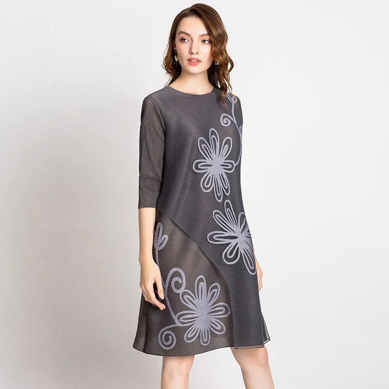 Women High-end European And American Ladies' Wear Original Autumn New One Piece Pleated Dress
Women High-end European And American Ladies' Wear Original Autumn New One Piece Pleated Dress
