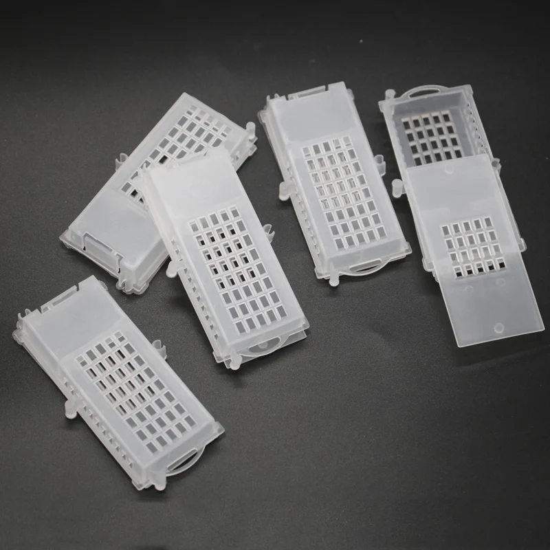 100 pcs Beekeeping Queen cage Beehive Transport cages Lengthened Plastic Bee Tools Farm equipment wholesale
100 pcs Beekeeping Queen cage Beehive Transport cages Lengthened Plastic Bee Tools Farm equipment wholesale
