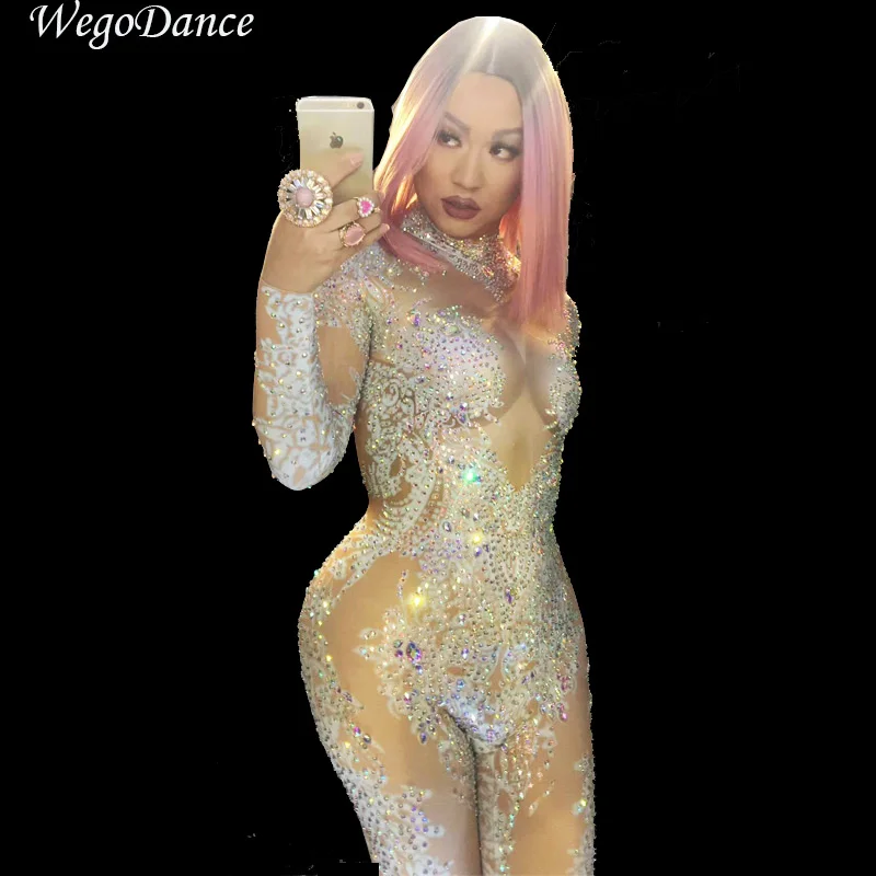 new sexy sparkling crystals fashion mesh singer costume full rhinestone jumpsuit woman Dj Diamonds gogo dancer clothing
new sexy sparkling crystals fashion mesh singer costume full rhinestone jumpsuit woman Dj Diamonds gogo dancer clothing