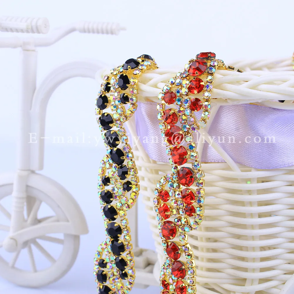 5yards/Roll High Quality Golden Base Densify Claw Crystal Rhinestone Cup Chain For Wedding Dress Decorative Crystal Chain HF-697
5yards/Roll High Quality Golden Base Densify Claw Crystal Rhinestone Cup Chain For Wedding Dress Decorative Crystal Chain HF-697