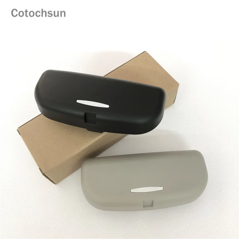 Cotochsun Car styling Sun Visor Glasses Case For Infiniti FX-series Q QX-series Coupe EX37 EX25 JX35 EX35 G M Class
Cotochsun Car styling Sun Visor Glasses Case For Infiniti FX-series Q QX-series Coupe EX37 EX25 JX35 EX35 G M Class