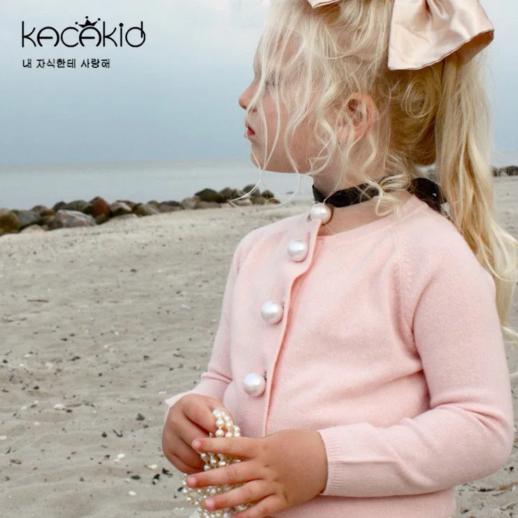 KACAKID Autumn Pearls Knitted Children Girl Jacket Coat Soft Woolen Baby Kids Children Girl Coat Jacket Pearl Baby Jacket Ka3354
KACAKID Autumn Pearls Knitted Children Girl Jacket Coat Soft Woolen Baby Kids Children Girl Coat Jacket Pearl Baby Jacket Ka3354